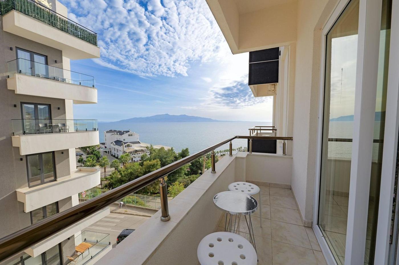 Helia Seaside Hotel Саранда Экстерьер фото