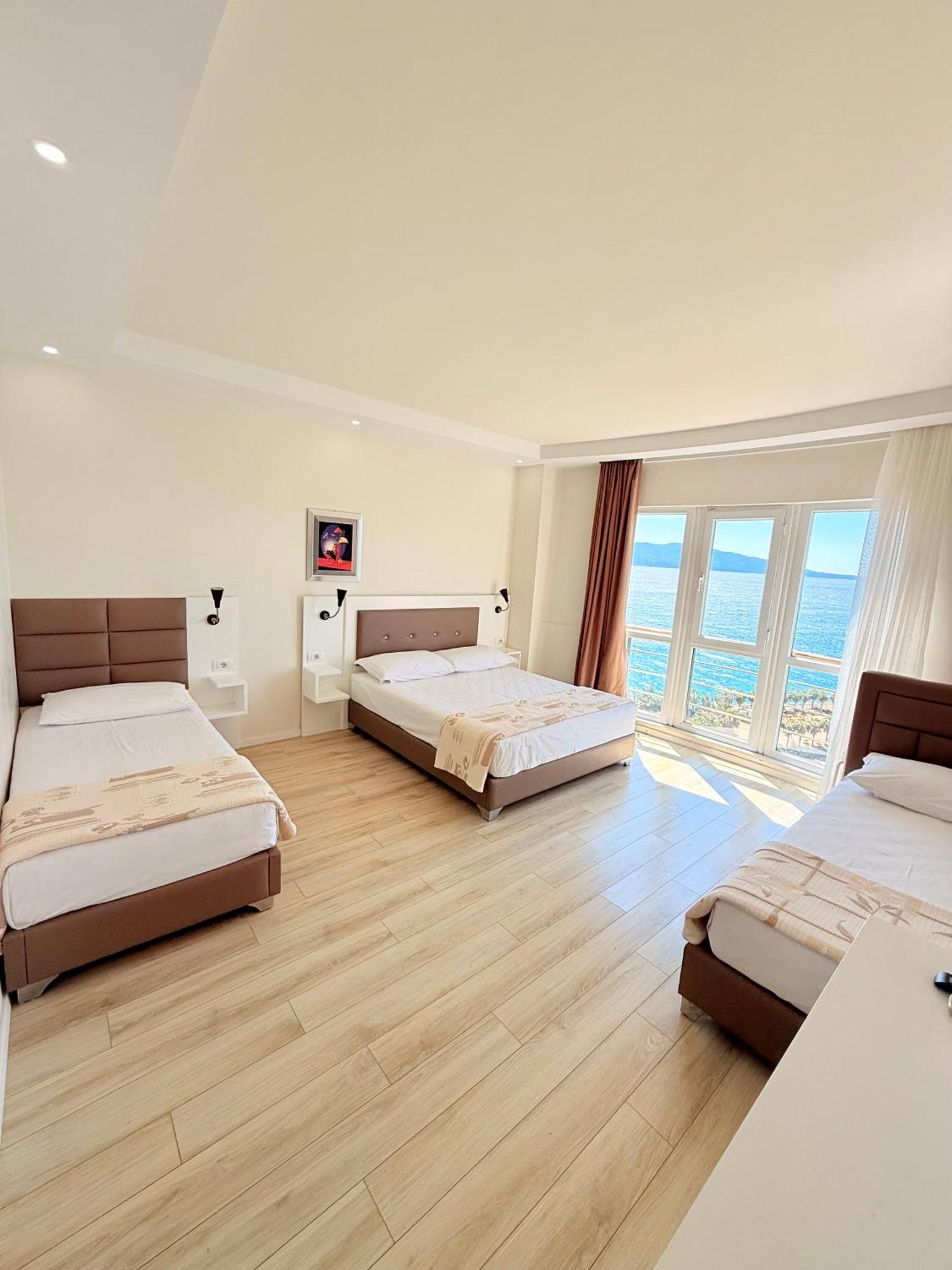 Helia Seaside Hotel Саранда Экстерьер фото