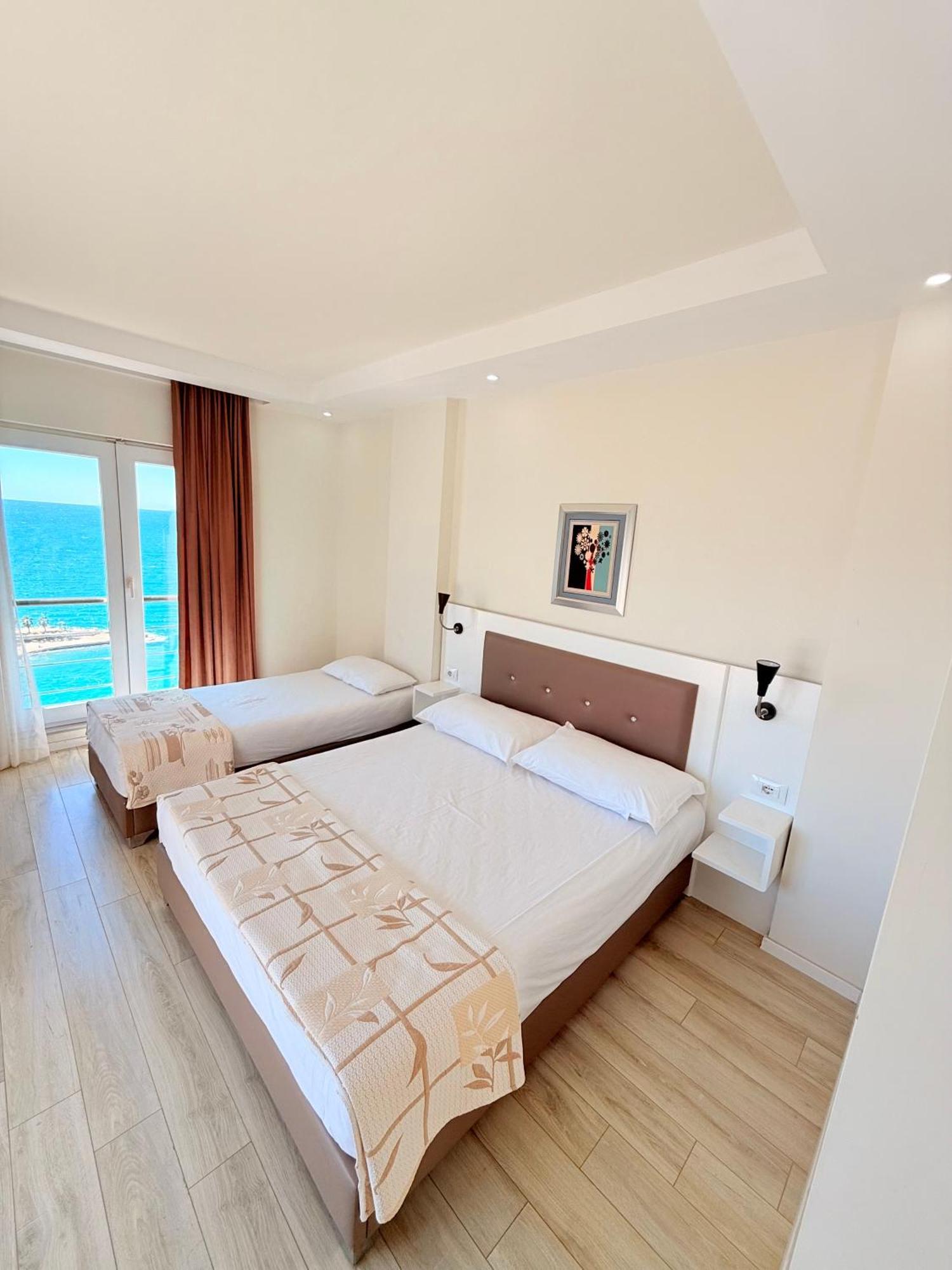 Helia Seaside Hotel Саранда Экстерьер фото