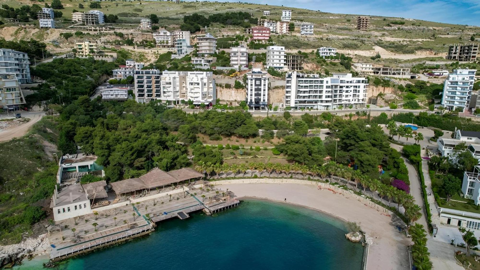 Helia Seaside Hotel Саранда Экстерьер фото
