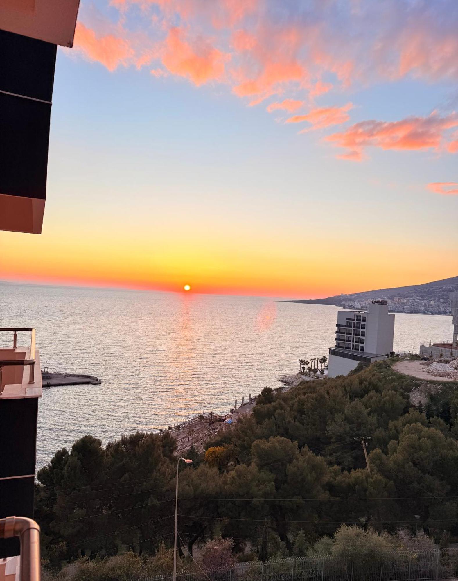 Helia Seaside Hotel Саранда Экстерьер фото