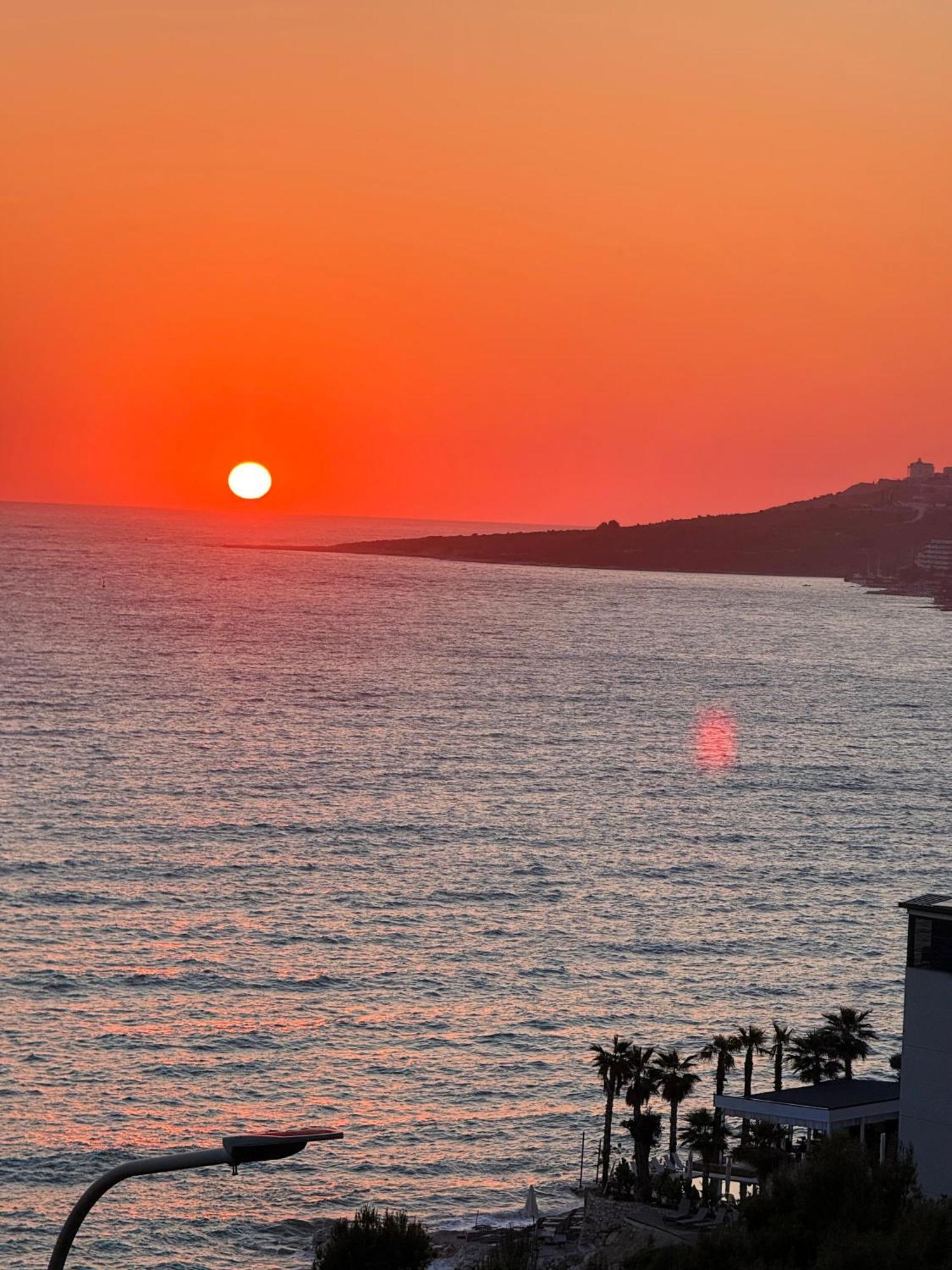 Helia Seaside Hotel Саранда Экстерьер фото