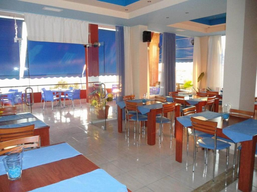 Helia Seaside Hotel Саранда Экстерьер фото
